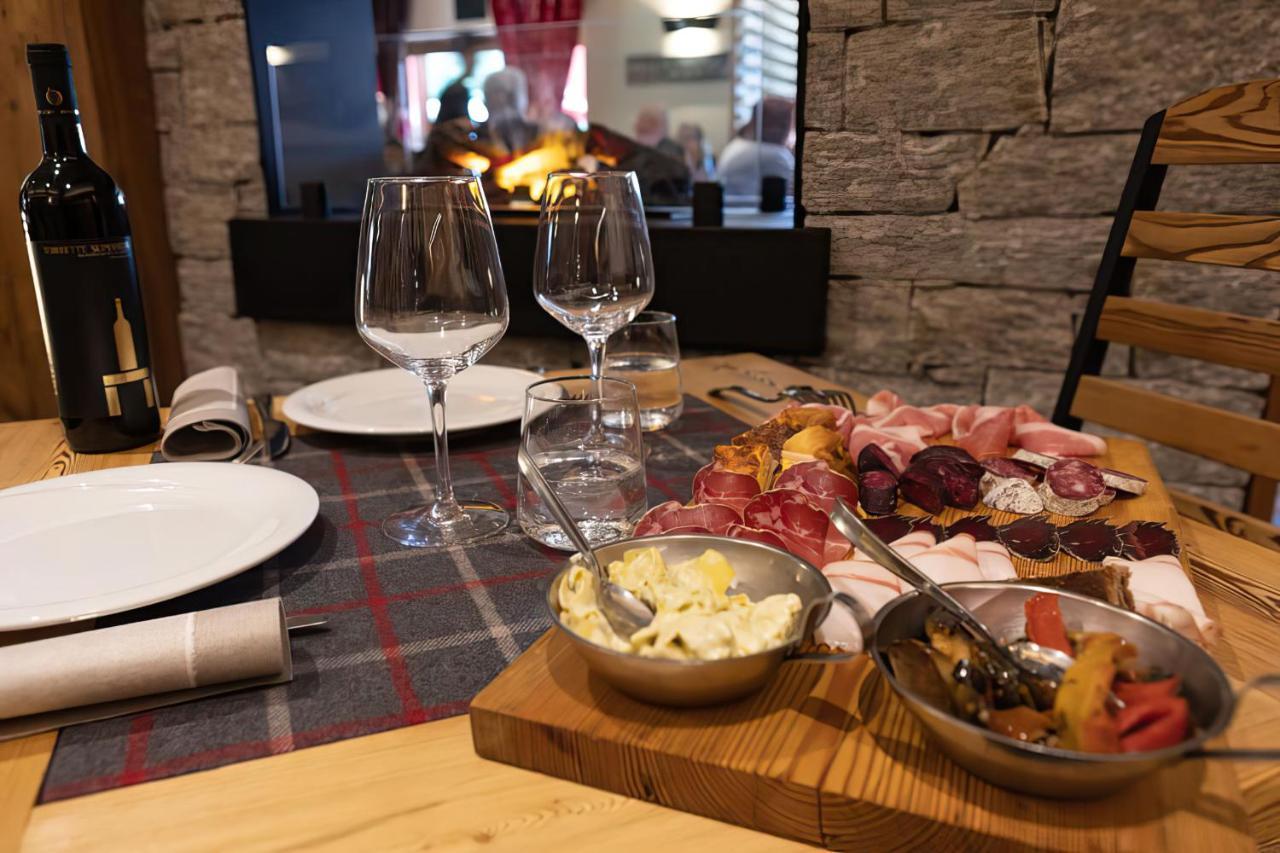 Hotel & Ristorante Serenella Breuil-Cervinia Zewnętrze zdjęcie