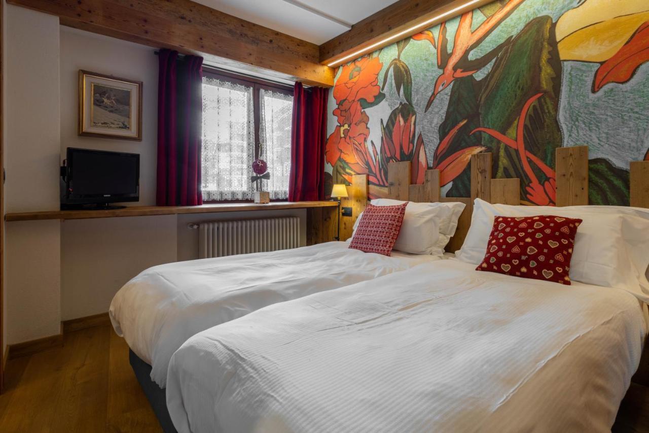 Hotel & Ristorante Serenella Breuil-Cervinia Zewnętrze zdjęcie